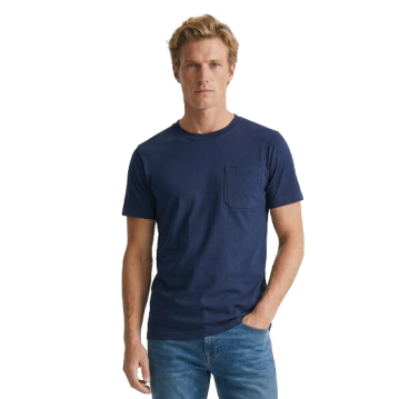 חולצת-טריקו-עם-כיס-כחול